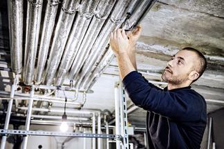 Heizungsmodernisierung | Modernisierungsschritte | Rohrinstallation | Isolierung