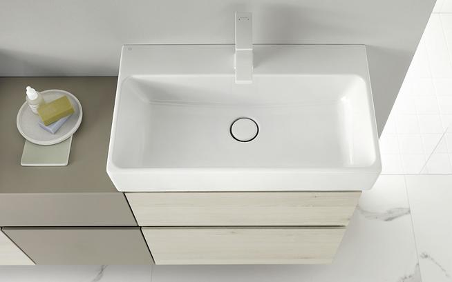 Waschtisch für das Stadtbad in Keramik aus der Kollektion Lin20 von burgbad