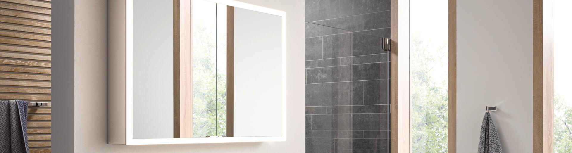 Emco Prime Lichtspiegelschrank